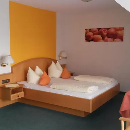 Winzerhof Saupp Bed & Breakfast Hagnau